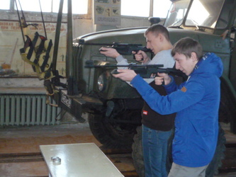 Проведены учебно-тренировочные стрельбы из пневматической винтовки