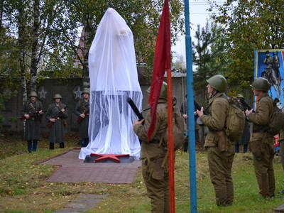 Открытие памятника воинам ОСОАВИАХИМ - Фото 6