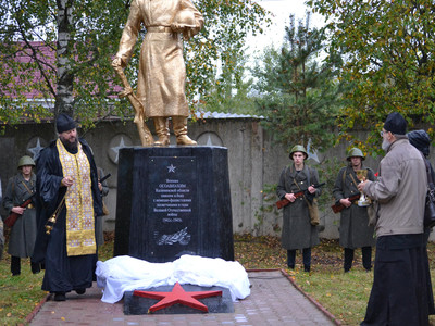 Открытие памятника воинам ОСОАВИАХИМ - Фото 9