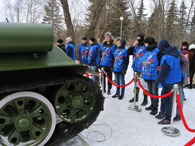 Открытие памятника Т-34 - Фото 15